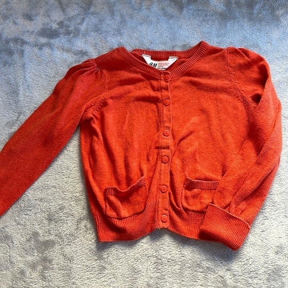 H&M - knit  button down cardigan sweater. Size 2-4 years - Picture 1 of 3